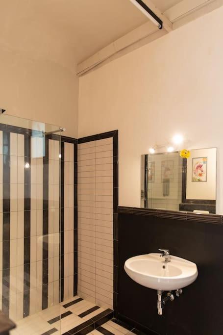 Nice Apartment Near The Basilica Of San Lorenzo Florence Buitenkant foto